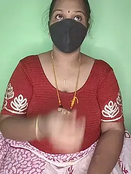 Snapshot of tamil_butterfly chatting on 07/07/26, 06:55 tamil butterfly online show from 07/07/26, 06:55