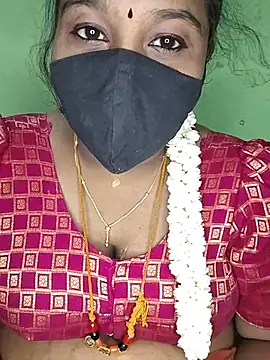 Snapshot of tamil_butterfly chatting on 06/12/26, 06:49 tamil butterfly online show from 06/12/26, 06:49