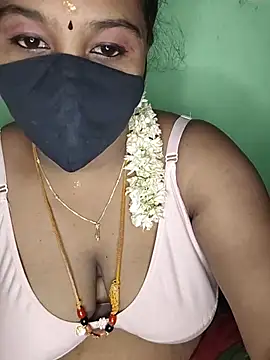 Snapshot of tamil_butterfly chatting on 06/09/26, 06:42 tamil butterfly online show from 06/09/26, 06:42