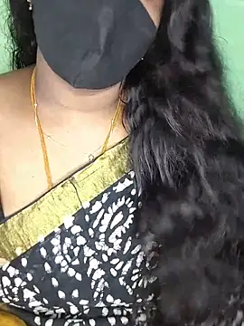 Snapshot of tamil_butterfly chatting on 06/03/26, 05:28 tamil butterfly online show from 06/03/26, 05:28