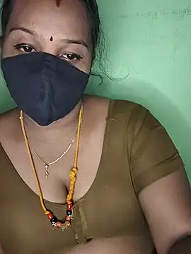 Snapshot of tamil_butterfly chatting on 07/13/26, 06:18 tamil butterfly online show from 07/13/26, 06:18