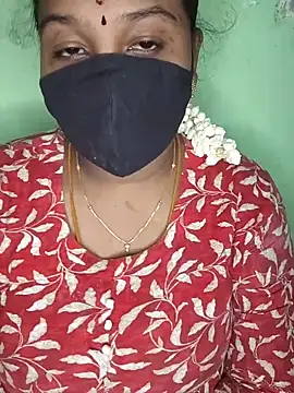 Snapshot of tamil_butterfly chatting on 06/10/26, 03:13 tamil butterfly online show from 06/10/26, 03:13