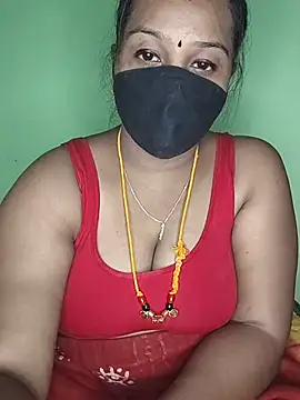 Snapshot of tamil_butterfly chatting on 07/08/26, 05:57 tamil butterfly online show from 07/08/26, 05:57