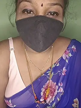 Snapshot of tamil_butterfly chatting on 07/03/26, 06:58 tamil butterfly online show from 07/03/26, 06:58
