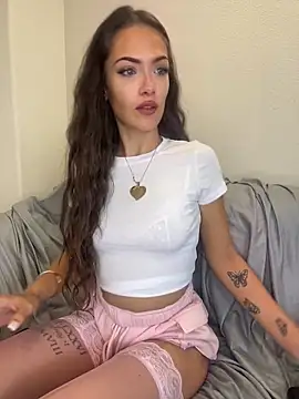 Lily Goldd online show from 04/29/26, 07:53