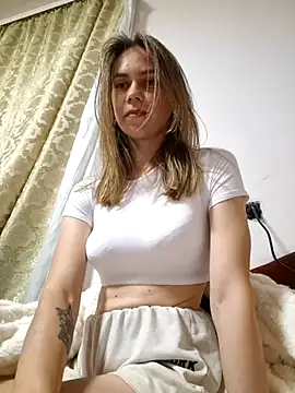 Snapshot of Lisahoppii chatting on 05/21/26, 06:05 Lisahoppii online show from 05/21/26, 06:05