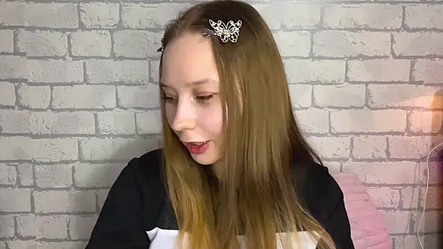 MertieVandusen online show from 04/30/26, 08:57