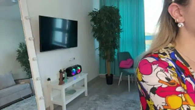 Victoria Jess online show from 05/25/26, 04:06