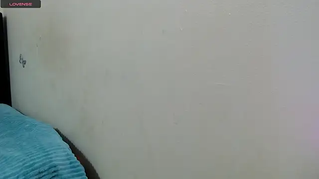 LUCYXS1 online show from 06/18/26, 11:59