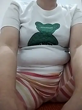 Maiaxoxo79 online show from 05/03/26, 07:50