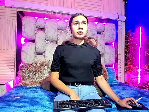 MahiaraHot online show from 06/24/26, 01:53