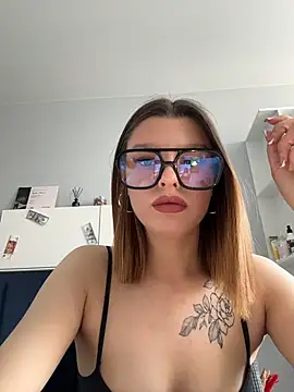 Dana Lux online show from 04/30/26, 11:17