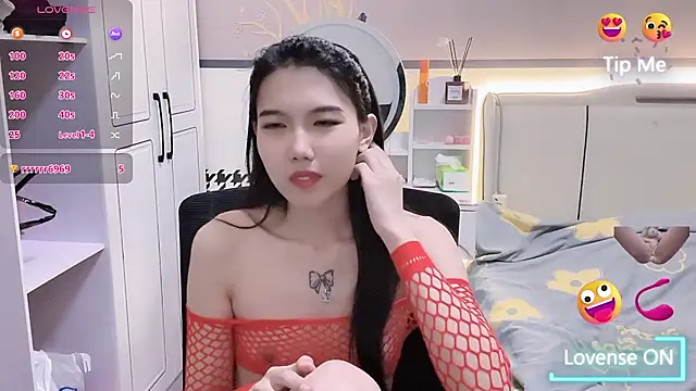 yangyang-234 online show from 04/30/26, 12:34