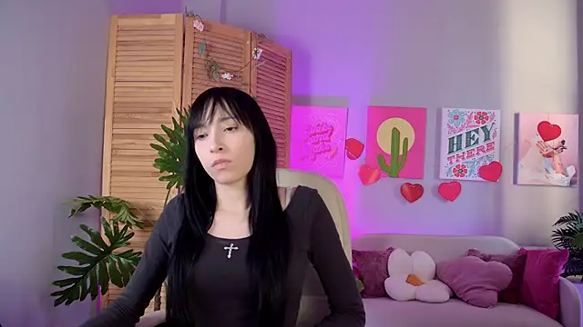 SeraphineSparda online show from 06/04/26, 11:37