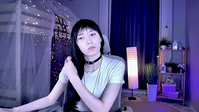 SeraphineSparda online show from 06/16/26, 11:21
