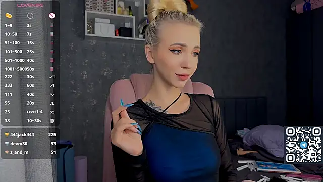 Sabrinkaaa online show from 06/18/26, 07:19