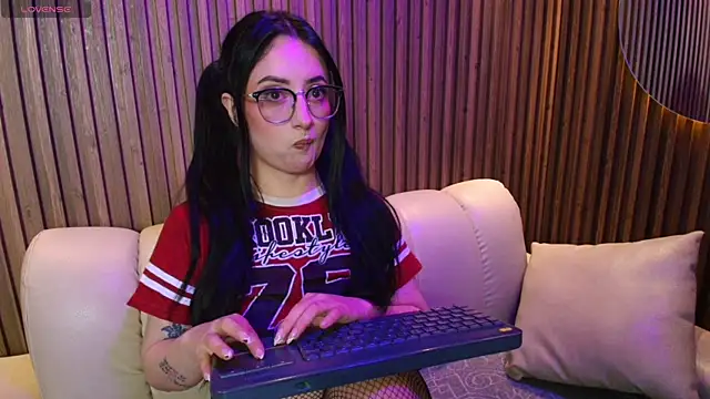 AnnyBonne9 online show from 05/27/26, 11:28