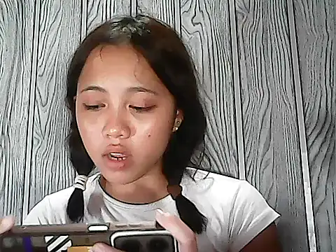 Yours AsianPinayGirl18 online show from 07/23/26, 02:03