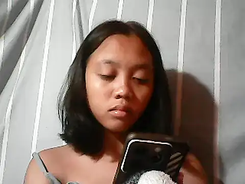 Yours AsianPinayGirl18 online show from 06/04/26, 10:25