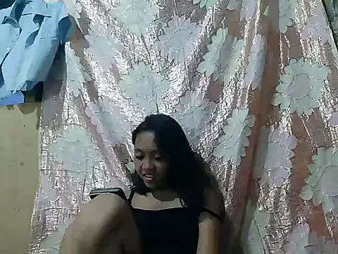 Yours AsianPinayGirl18 online show from 05/28/26, 10:00
