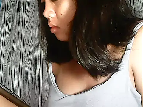 Yours AsianPinayGirl18 online show from 07/30/26, 10:31