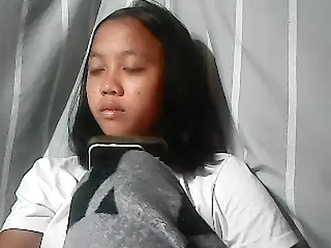 Yours AsianPinayGirl18 online show from 06/03/26, 08:57