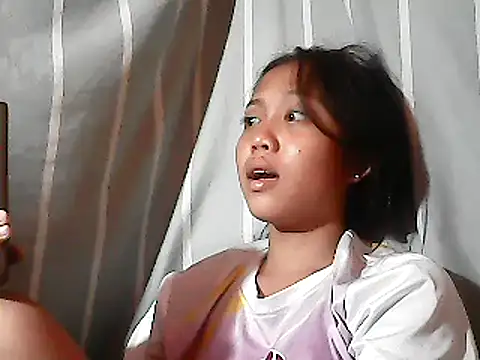 Yours AsianPinayGirl18 online show from 06/16/26, 11:27