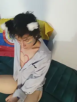 Snapshot of LittleTymmy chatting on 06/17/26, 11:36 LittleTymmy online show from 06/17/26, 11:36