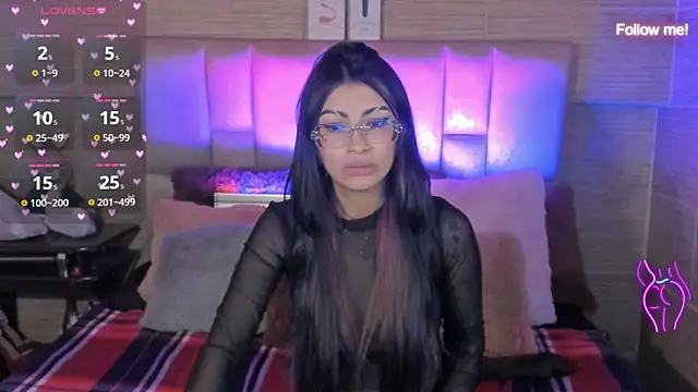 mia smoke  online show from 06/30/26, 04:12