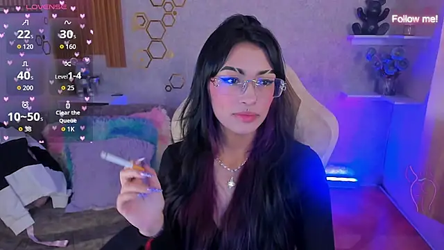 Snapshot of mia_smoke_ chatting on 06/10/26, 03:35 mia smoke online show from 06/10/26, 03:35