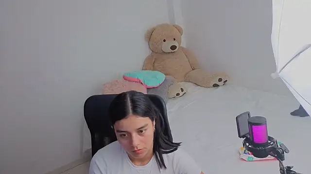 valerihouse  online show from 05/07/26, 12:48
