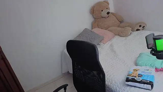 valerihouse  online show from 06/21/26, 02:06