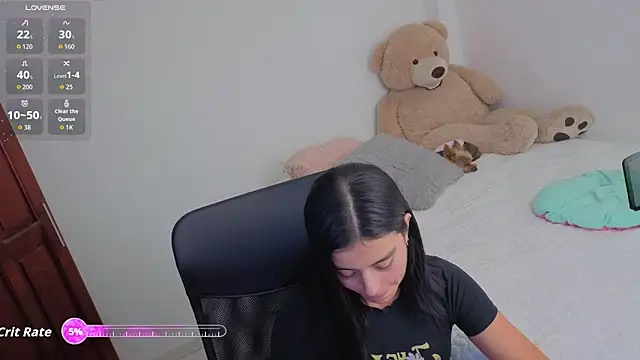 valerihouse  online show from 06/19/26, 01:55