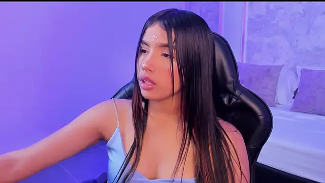 Snapshot of megan_thorp chatting on 07/12/26, 02:29 megan thorp online show from 07/12/26, 02:29