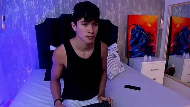 Liam Grayson  online show from 05/12/26, 02:23
