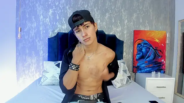 Liam Grayson  online show from 05/19/26, 12:23