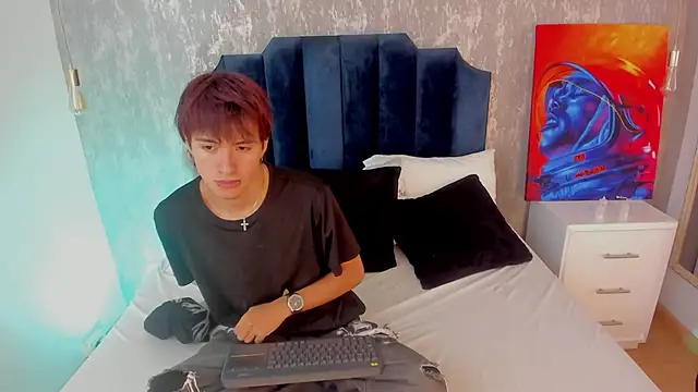 Liam Grayson  online show from 05/25/26, 12:26