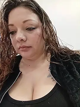 Snapshot of SAMANTHA--02 chatting on 05/30/26, 01:28 SAMANTHA--02 online show from 05/30/26, 01:28