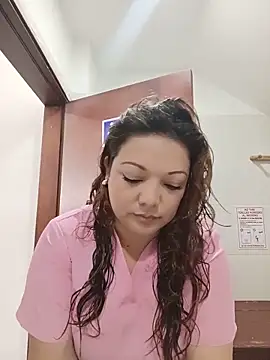 Snapshot of SAMANTHA--02 chatting on 05/15/26, 12:47 SAMANTHA--02 online show from 05/15/26, 12:47