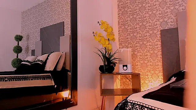 HornetNoir online show from 05/13/26, 11:28
