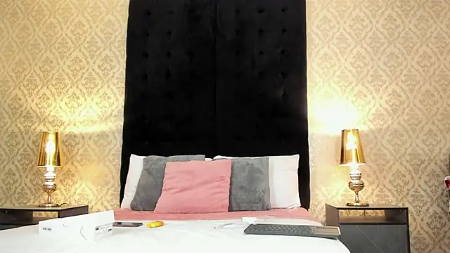 emilly sweett online show from 06/11/26, 07:33