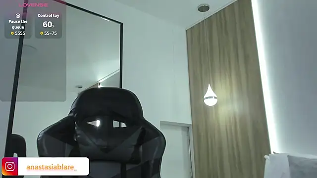 anastasiarouge  online show from 05/01/26, 02:11