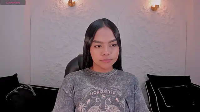 SaphiraJames online show from 07/14/26, 01:05