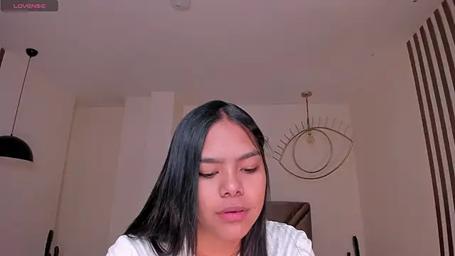 SaphiraJames online show from 07/09/26, 01:39