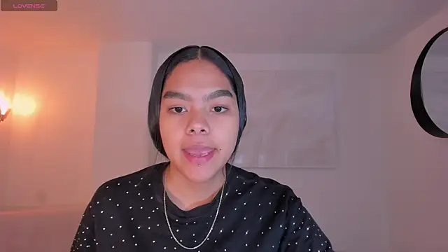 SaphiraJames online show from 06/26/26, 02:06