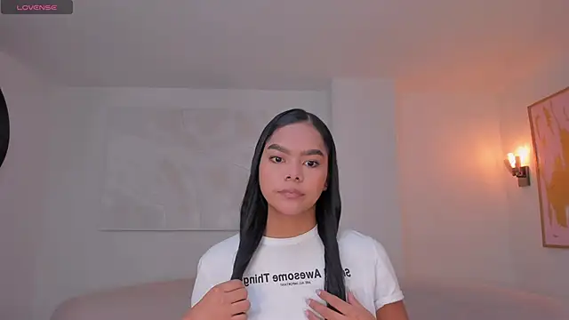 SaphiraJames online show from 05/29/26, 02:17