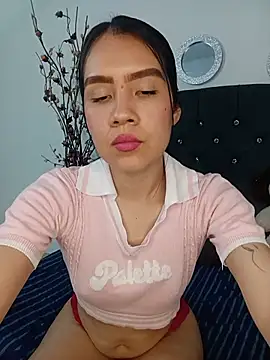 Snapshot of madiison_hot chatting on 06/19/26, 02:56 madiison hot online show from 06/19/26, 02:56