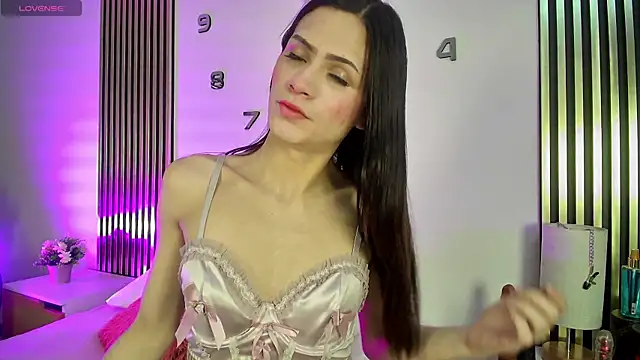 Juliette Doll  online show from 05/07/26, 01:14