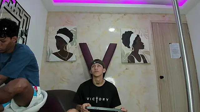 RED BOYS XXX online show from 05/11/26, 01:45