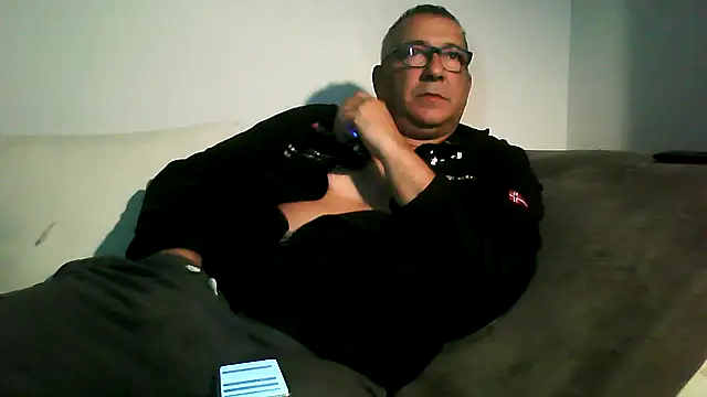 Soloyan online show from 11/10/25, 05:23